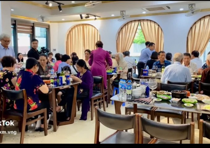 Cần sang nhượng Nhà hàng hải sản đang có lượng khách ổn định