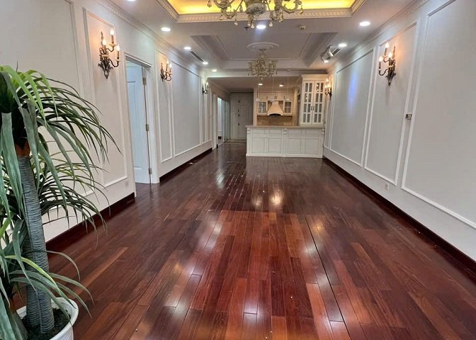 CHÍNH CHỦ CẦN BÁN CHCC CAO CẤP KHU ROYAL CITY