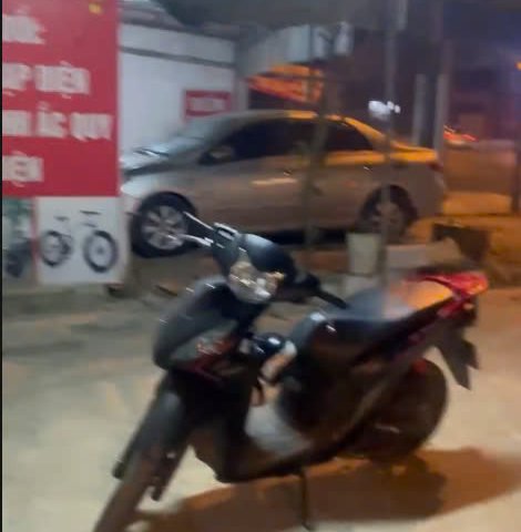 E có mặt bằng kinh doanh ngay ngã ba gần siêu thị Lan Chi Hà Đông cần sang nhượng