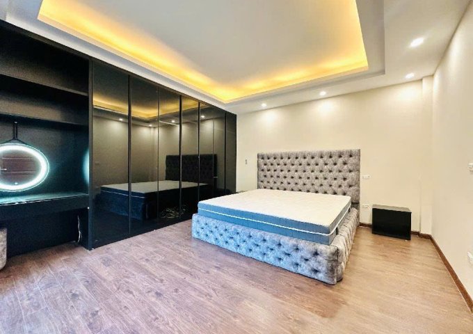 NHÀ MẶT PHỐ TRẦN QUANG DIỆU - 7 TẦNG THANG MÁY - KD ĐỈNH - 60M2 - 34,8 TỶ