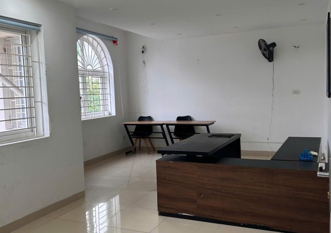 Cho thuê văn phòng tầng 3 (2 phòng), ưu tiên thuê nguyên tầng.