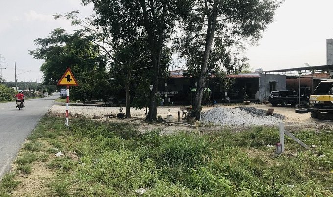 Chính chủ cần bán lô đất mặt tiền đường ĐT 744, xã Minh Hòa, huyện Dầu Tiếng, tỉnh Bình Dương.