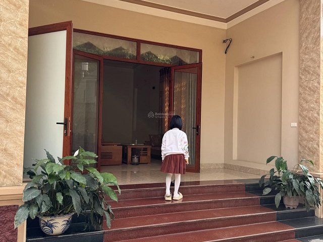 Bán nhà ở đất chia lô đô thị, mặt tiền 10m đường 12m lối vào Công viên di sản các QL6 150m.