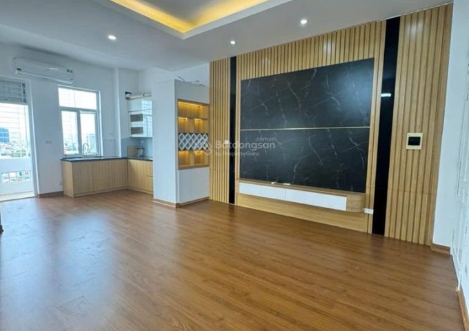 Chung cư cao cấp Long Biên căn 2pn giá chỉ 2,9 tỷ