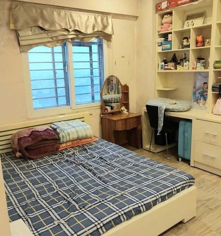 Cần bán gấp Căn hộ 1216 căn góc chung cư tại đô thị Việt Hưng, Long Biên, Hà Nội