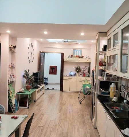 Cần bán gấp Căn hộ 1216 căn góc chung cư tại đô thị Việt Hưng, Long Biên, Hà Nội