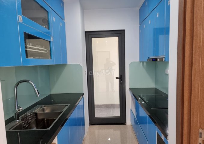 Cho thuê căn hộ 3P ngủ, 2WC DT 92,6m2 Tòa nhà Geleximco 897 Giải Phóng