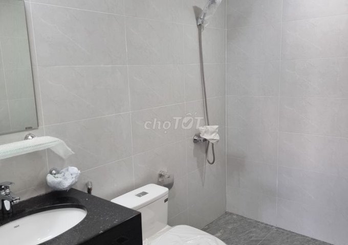 Cho thuê căn hộ 3P ngủ, 2WC DT 92,6m2 Tòa nhà Geleximco 897 Giải Phóng