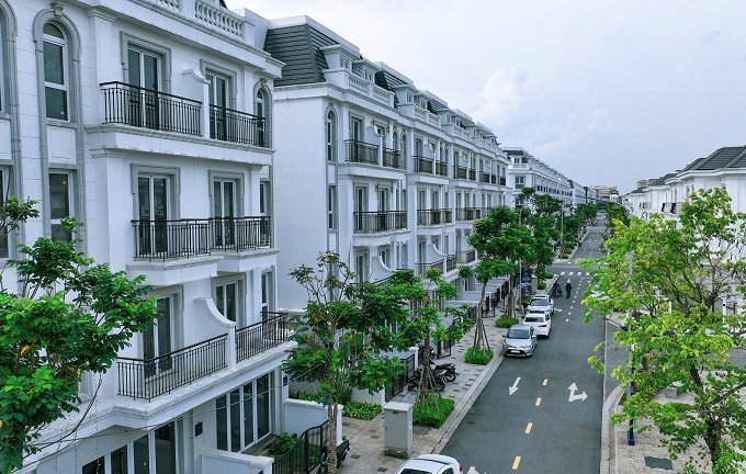 Bán Nhà Liền Kề 5 Tầng Mới Tinh, Vỉa Hè Đá Bóng, Cạnh Trung Tâm Quận Ủy Gia Lâm