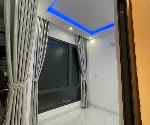 Cc Bán nhà K20/27/11 Hoàng hoa thám vừa nhà ở vừa căn hộ- ngang 8m