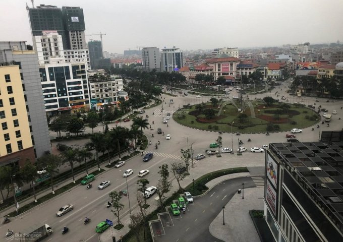 Căn hộ chung cư T10 toà SC hướng ra nhìn ra Ngân hàng Vietcombank - Ngân hàng lớn nhất Việt Nam.