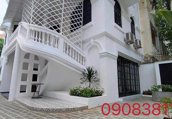 THUA LỖ CẦN TIỀN BÁN GẤP BIỆT THỰ KIẾN TRÚC PHÁP,ĐỘC LẠ ĐẸP HIẾM KHU VIP ,giáp Q1 TP Hồ Chí Minh