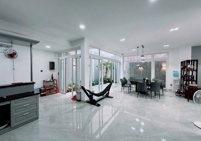 CẦN BÁN BIỆT THỰ LÀNG ĐẠI HỌC, GIÁ TỐT TẠI NHÀ BÈ - HỒ CHÍ MINH