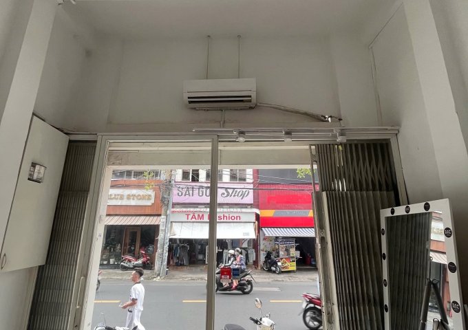 Cho thuê mặt bằng mặt tiền Huỳnh Văn Bánh, quận Phú Nhuận 24m2 giá 9tr3
