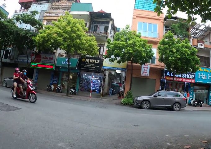 Bán gấp nhà 108m2 mặt phố Đức Giang-Long Biên-Kinh doanh đỉnh, chỉ 21 tỷ.