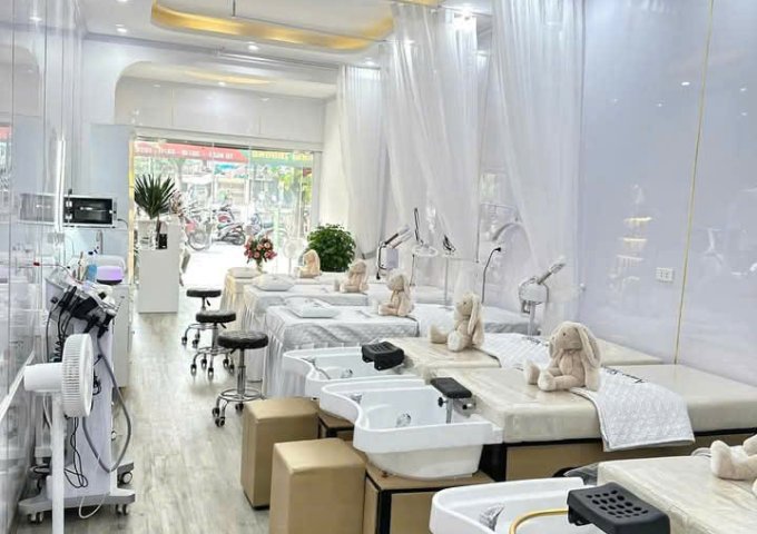 Sang lại Spa đang hoạt động tốt về mảng chăm sóc da, điều trị mụn và gội đầu dưỡng sinh, gội đầu cổ vai gáy
