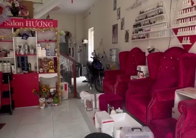 CẦN SANG TIỆM TÓC - NAIL  Vị Trí : 49 đường số 4, Bình Hưng Hòa A, Quận Bình Tân, HCM