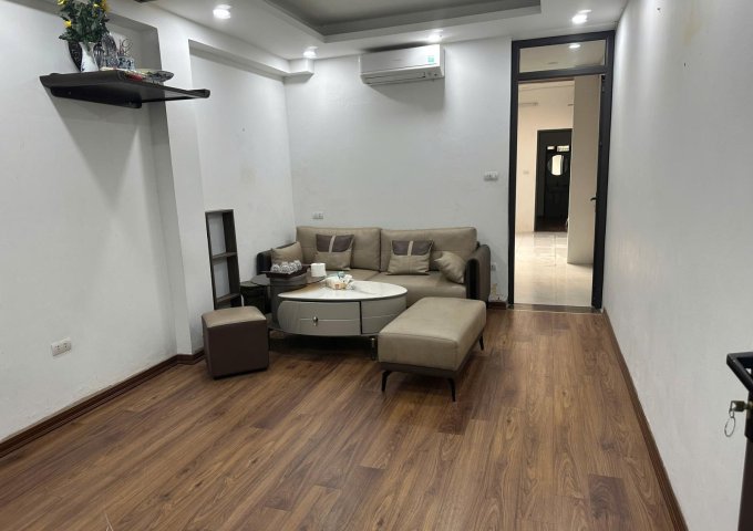 Cần cho thuê nhà mặt phố Thanh Nhàn, Hai Bà Trưng