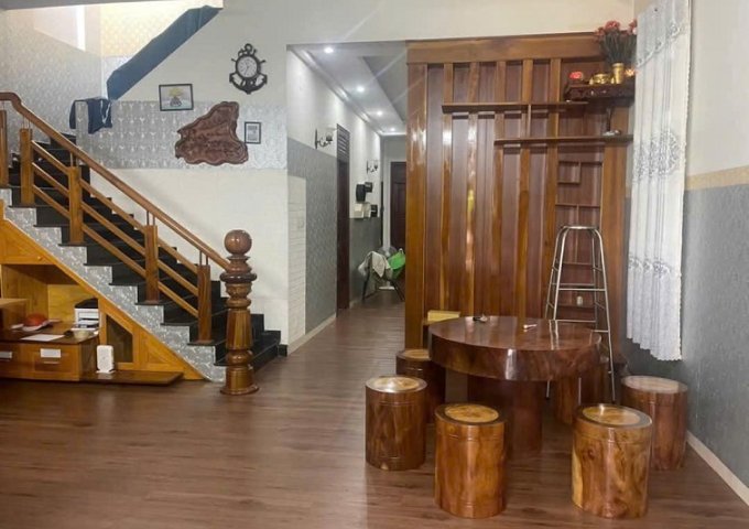 Chính chủ bán 2 lô đất liền kề  tại Đường Lý Nam Đế, Hàn Mặc Tử thuộc Phường Trà Bá, Pleiku, Gia Lai.