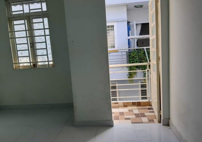 Cho Thuê Nhà 1 Trệt, Lửng và Lầu, Giá Siêu Rẻ Tại Linh Đông, Thủ Đức.