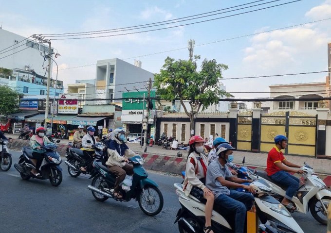 Bán gấp mặt tiền 817 Huỳnh Tấn Phát, P Phú Thuận, quận 7, HCM