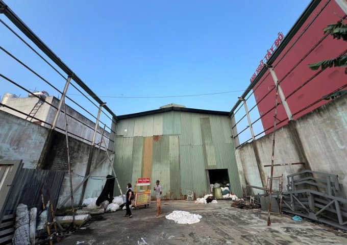 Cho thuê kho xưởng, phù hợp mở quán cà phê, kho xưởng và bãi giữ xe Bình Chánh, TP HCM