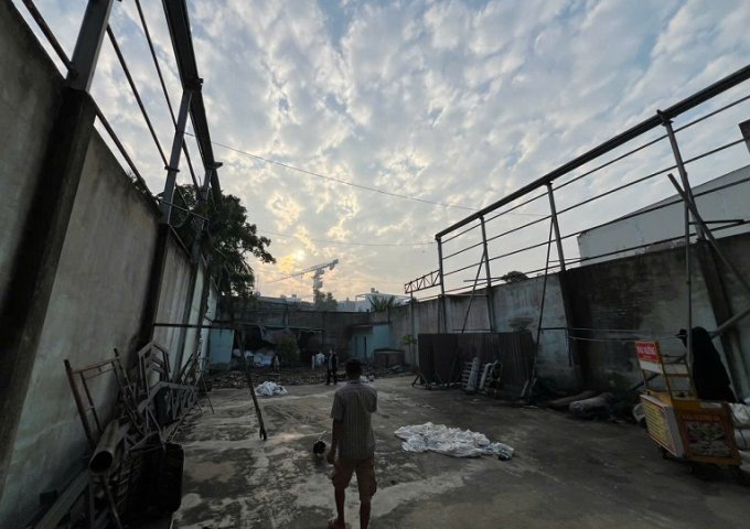 Cho thuê kho xưởng, phù hợp mở quán cà phê, kho xưởng và bãi giữ xe Bình Chánh, TP HCM