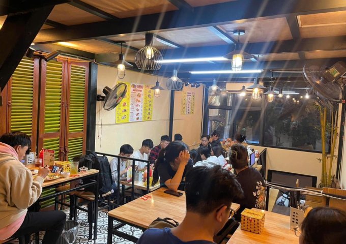 Chính chủ cần sang nhượng mặt bằng quán ăn Địa chỉ : 80 Nguyễn Ngọc Doãn , Phường Trung Tự , quận Đống Đa
