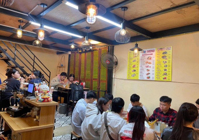 Chính chủ cần sang nhượng mặt bằng quán ăn Địa chỉ : 80 Nguyễn Ngọc Doãn , Phường Trung Tự , quận Đống Đa