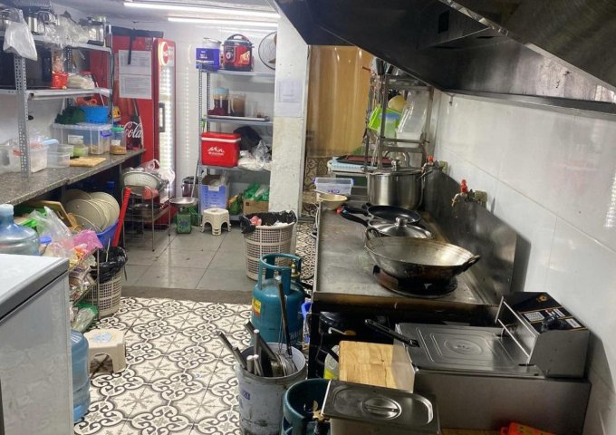 Chính chủ cần sang nhượng mặt bằng quán ăn Địa chỉ : 80 Nguyễn Ngọc Doãn , Phường Trung Tự , quận Đống Đa