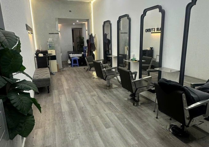 Sang nhượng SALON MỚI SỬA CÁCH ĐÂY 6 tháng. Chi tiết mời ae đọc bài và xem video nha