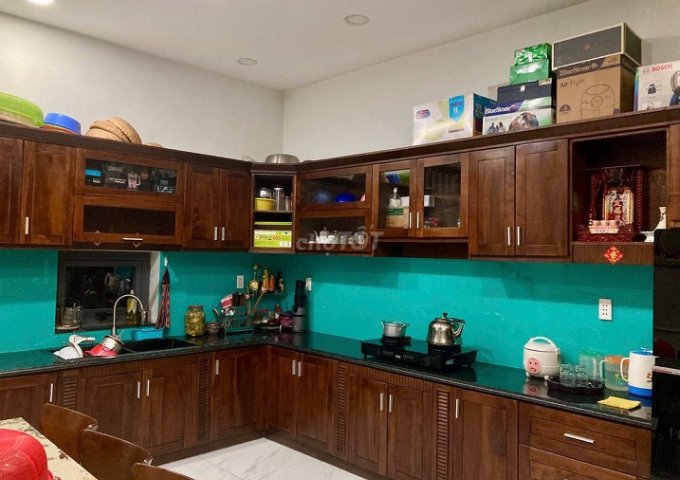 Chính chủ bán nhà 1 trệt 3 lầu, KDC Phú Hồng Thịnh 9 - TP Dĩ An.