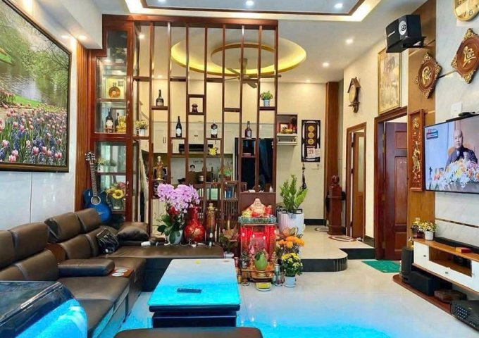 Gia đình về định cư tại Hà Nội Bán Căn Nhà 3 tầng mâm đúc đẹp lung linh tại hẻm liên tổ 3/4 Nguyễn Văn Cừ Gần Trường ĐH Y Dược Cần Thơ.