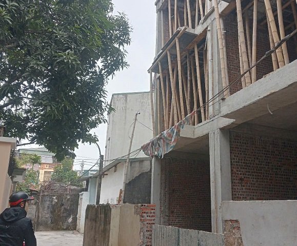 Cc em bán nhanh 2 căn nhà xây tâm huyết tại Trần Bình Trọng, gần Chợ Đông Thành, Trường Cấp 3 Chuyên Lam Sơn