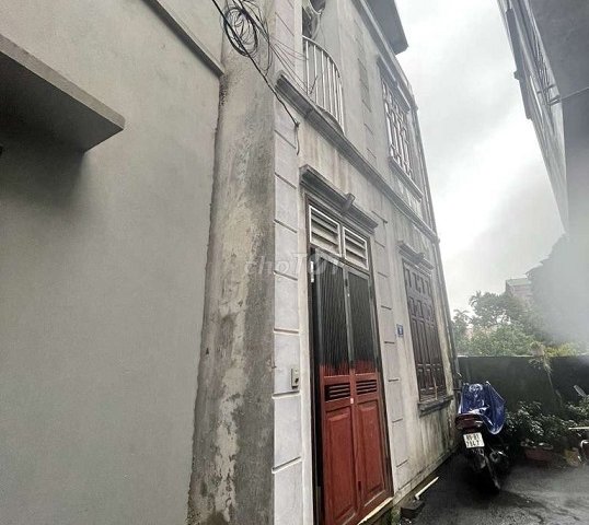 Chính chủ cho thuê nhà 2 tầng 1tum tại ngõ 180 đường Tây Mỗ, quận Nam Từ Liêm, Hà Nội