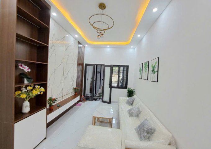 Bán nhà Giáp Bát ,DT 59m ,Giá Hơn 7tỷ ,Ngõ Thông ,oto gần