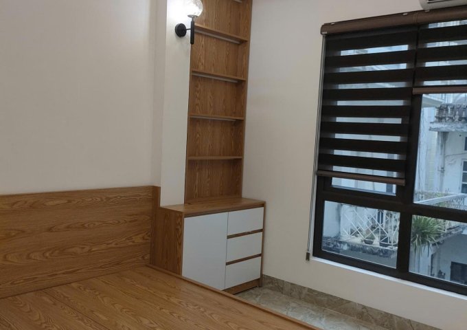 Nhà mới koong nợ tiền bán gấp giá rẻ Khuyến Lương 30m, 5 tầng, mặt tiền 4.1m, 5.25 tỷ Hoàng Mai.