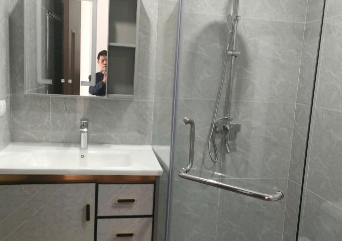 Nhà mới koong nợ tiền bán gấp giá rẻ Khuyến Lương 30m, 5 tầng, mặt tiền 4.1m, 5.25 tỷ Hoàng Mai.