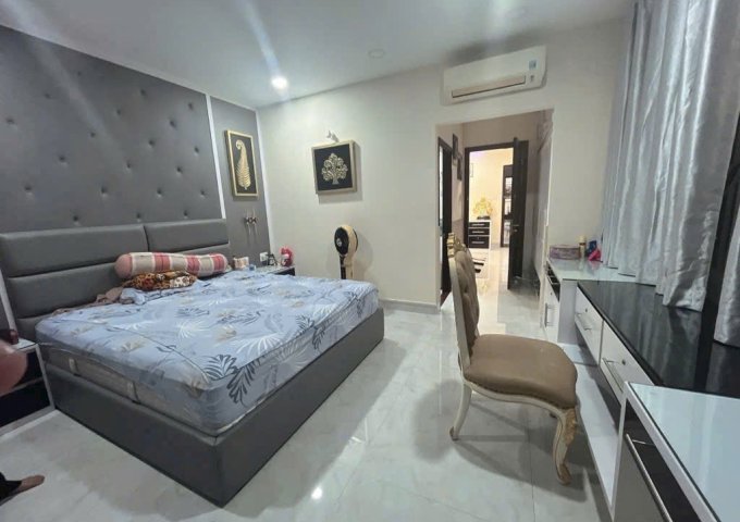 Bán Nhà Đẹp Đắc Địa Nhất Khu, Giá Rẻ Ngay Tại Nhơn Phú, Thủ Đức.