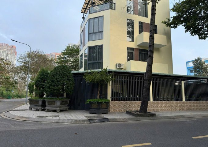 Cần bán nhà biệt thự 4 tầng, vị trí đẹp, góc 2 mặt tiền phường Cát Lái, NT cao cấp