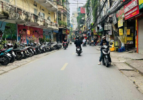 Bán nhà mặt phố Khương Trung, hai mặt tiền và tiện kinh doanh