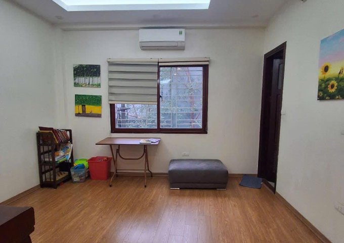 Bán nhà Lê Đại Hành, 42m2, 6 tầng, 15.3 tỷ, ô tô đỗ cửa, kinh doanh đỉnh