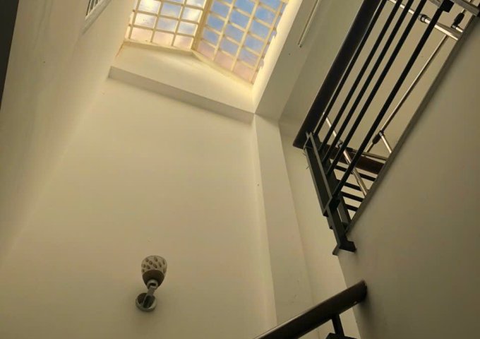 Bán nhà HXH Trần Văn Hoàng P.9, Q. Tân Bình