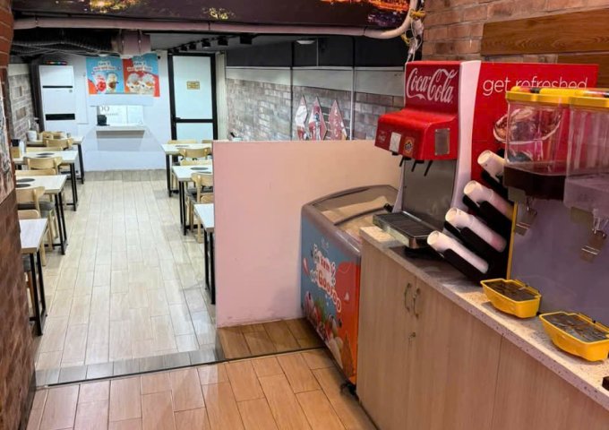 Cần sang nhượng cửa hàng full nội thất, thiết bị Nhà 2 tầng mặt tiền Giảng Võ