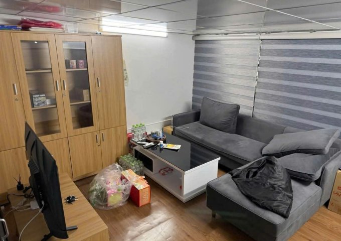 Cần sang nhượng cửa hàng full nội thất, thiết bị Nhà 2 tầng mặt tiền Giảng Võ