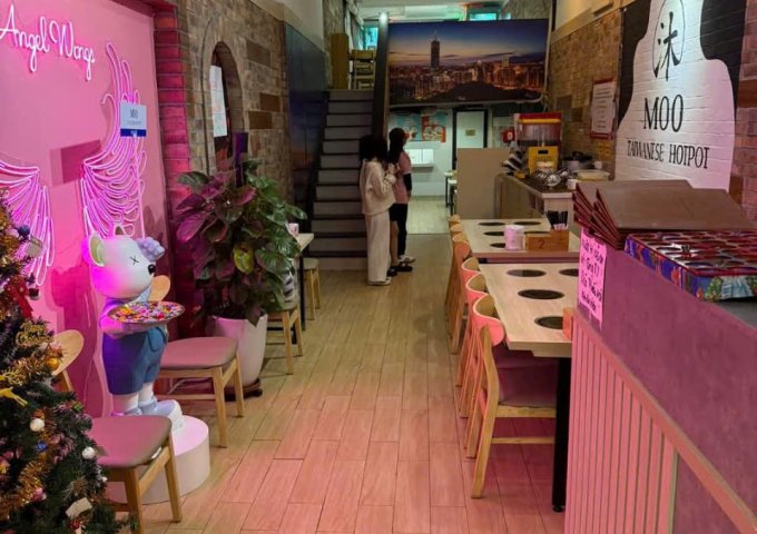 Cần sang nhượng cửa hàng full nội thất, thiết bị Nhà 2 tầng mặt tiền Giảng Võ