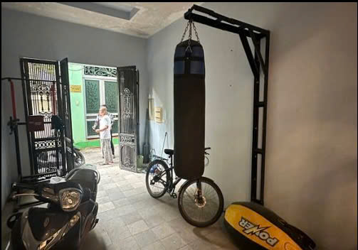 Bán nhà 56m2, 5 tầng phố Lạc Long Quân , Tây Hồ, Hà Nội giá 15,3 tỷ