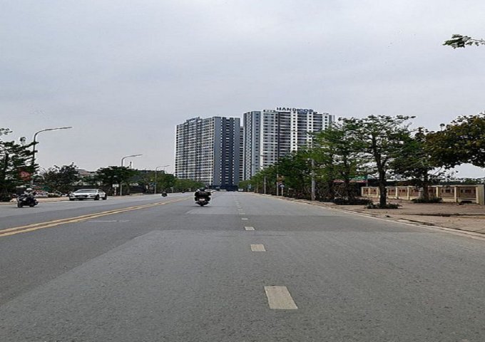 Bán nhà tại Cự Khối, Long Biên, Hà Nội. 6 tầng 51m2, thang máy, xe 16 chỗ đậu cửa.