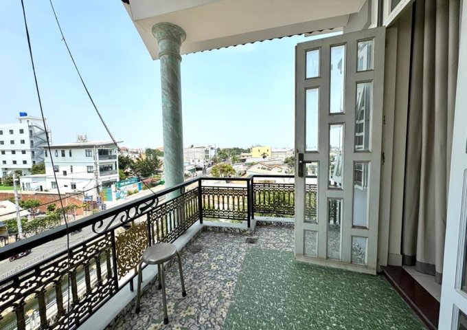 BÁN BIỆT THỰ LÔ GÓC MẶT TIỀN THẠNH LỘC - HƠN 107M2 (7x16), 3 TẦNG, 4 PN - GẦN NGÃ TƯ GA, GIÁP GÒ VẤP - GIÁ CHỈ 8.5 TỶ.