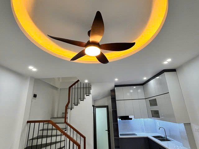 NHÀ MỚI Ở LUÔN PHỐ THANH AM- LONG BIÊN, 30M2,5 TẦNG,MẶT TIỀN  4.9M, 5.35 TỶ.